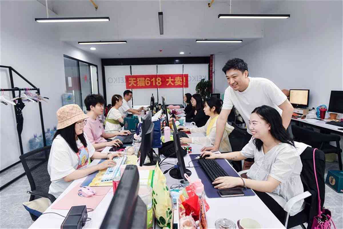 凱莉歐化妝品圖片真實(shí)(凱莉歐化妝品圖片真實(shí)高清)