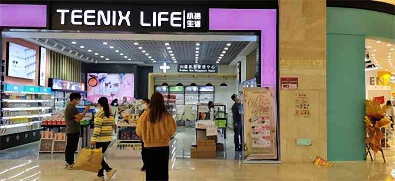 化妝品涂上后多久能吸收(化妝品涂臉上經過多久沒效果)