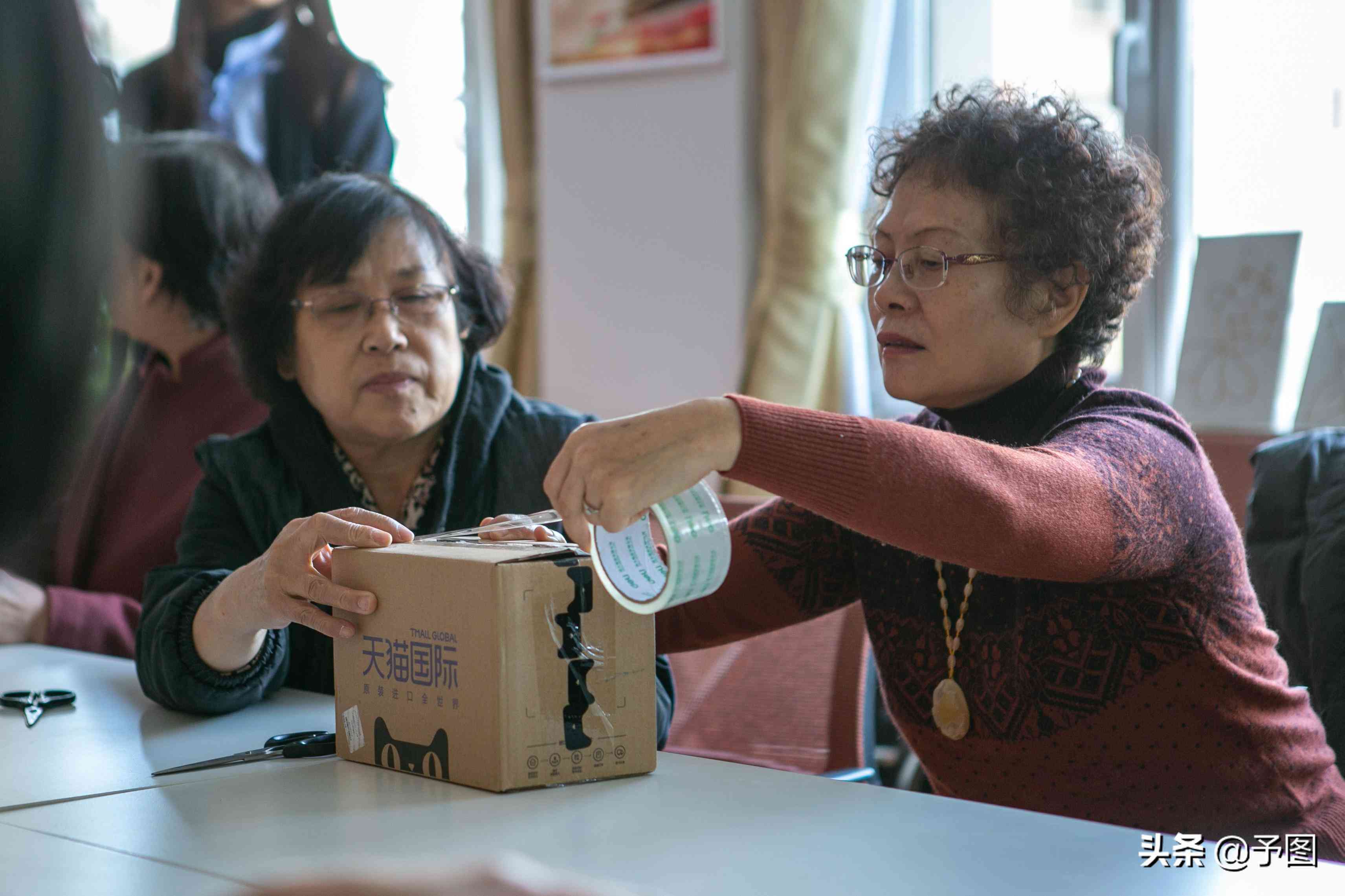 快遞盒別再亂扔，教你快遞盒秒變“網紅”收納盒：實用