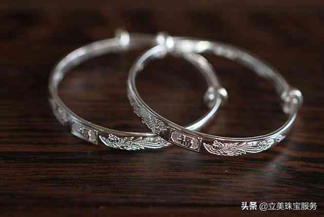 白銀手鐲多少錢一克(白銀手鐲多少錢一克價格)