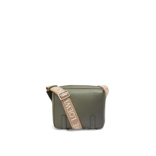  LOEWE羅意威 22年秋冬 男士 單肩包 XS Military messenger bag in supple smooth calfskin an