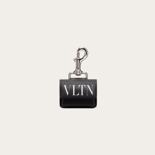  VALENTINO華倫天奴 22年秋冬 男士 耳機(jī)包 étui pour ecouteurs VLTN XY2P0S18LVN0NO 預(yù)定商品1-3周發(fā)貨