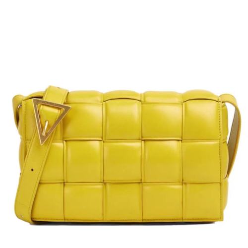 Bottega Veneta/葆蝶家  CASSETTE PADDED系列 女士黃香李色小羊皮雙面編織單肩斜挎豆腐包591970VCQR12675