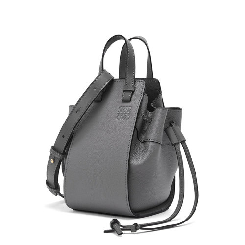  LOEWE/羅意威 22新款Hammock系列 女士迷你款瀝青灰色柔軟粒面牛皮革單肩斜挎手提吊床包A538V07X15-1640
