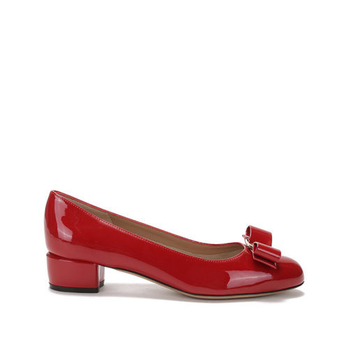 Salvatore Ferragamo/菲拉格慕 女士VARA系列漆皮粗跟鞋 0591964