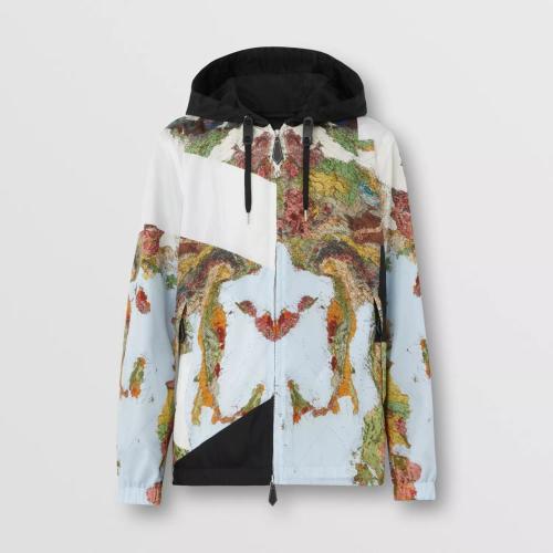  BURBERRY 22年秋冬 男士 地圖印花尼龍連帽外套 80559911