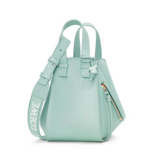 LOEWE/羅意威 22新款 Hammock系列 女士淡青瓷釉色緞面小牛皮同色金屬配件拆卸調節肩帶鉤扣開合單肩手提斜挎包A538H13X07-8764