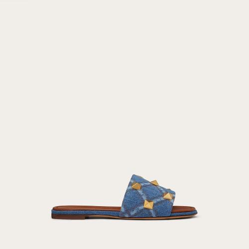  VALENTINO華倫天奴 22年秋冬 女士 平底涼鞋 CLAQUETTES BASSES ROMAN STUD EN DENIM XW0S0BK4