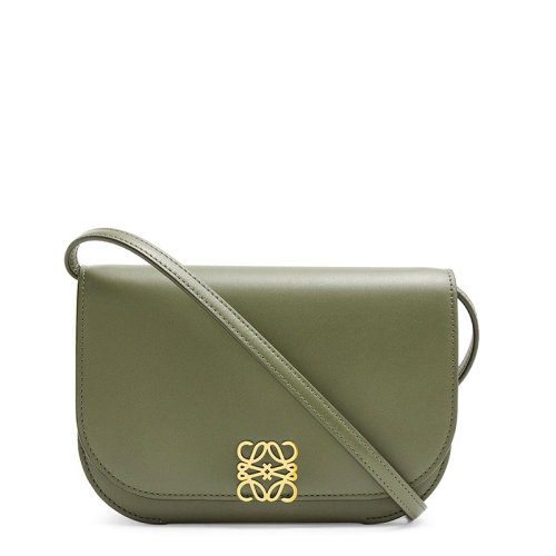 LOEWE/羅意威 20  Goya系列 女士鱷梨綠真絲小牛皮金屬徽標磁扣三內袋單肩斜挎手拿包0010593457