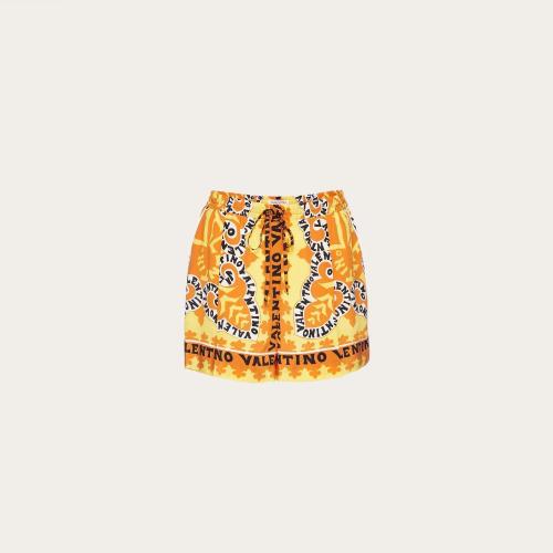  VALENTINO華倫天奴 22年秋冬 女士 短褲 SHORT EN CREPE DE CHINE a IMPRIMé MINI BANDANA 1B