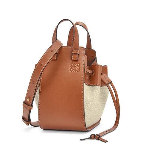 LOEWE/羅意威 20  Hammock系列 女士迷你米色/棕褐色小牛皮抽繩封口吊床束帶單肩手提包0010592939