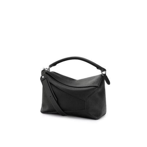  LOEWE羅意威 22年秋冬 男士 單肩包 大號粒面牛皮革 Puzzle Edge 手袋 B510140X01-1100 預定商品1-3周發貨