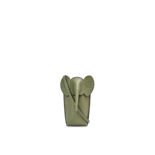 LOEWE羅意威 22年秋冬 女士 收納包 Elephant Pocket in classic calfskin C623B02X04-3949