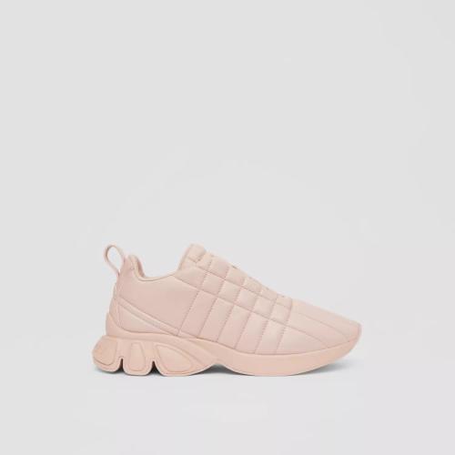  BURBERRY 22年秋冬 女士 絎縫皮革經典運動鞋 80632931