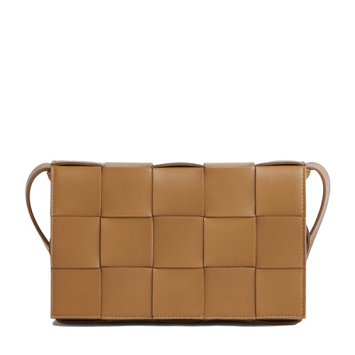Bottega Veneta/葆蝶家 22春夏新款CASSETTE系列 女士焦糖色小羊皮雙面正交編織單肩斜挎豆腐包578004VMAY19830