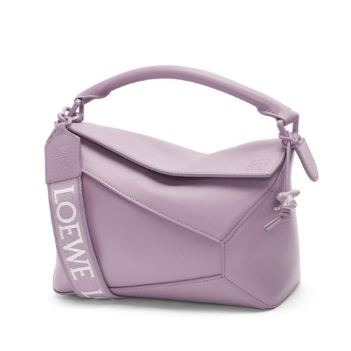 LOEWE/羅意威 22新款 Puzzle Edge系列 女士小號淡紫紅色釉緞面小牛皮同色金屬配飾兔子吊飾拆卸調(diào)節(jié)肩帶手提單肩斜挎拼圖包A510P60X24-4534