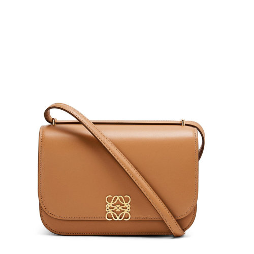 LOEWE/羅意威 20  Goya系列 女士小號暖沙色真絲小牛皮金屬徽標磁扣單肩斜挎包0010594372