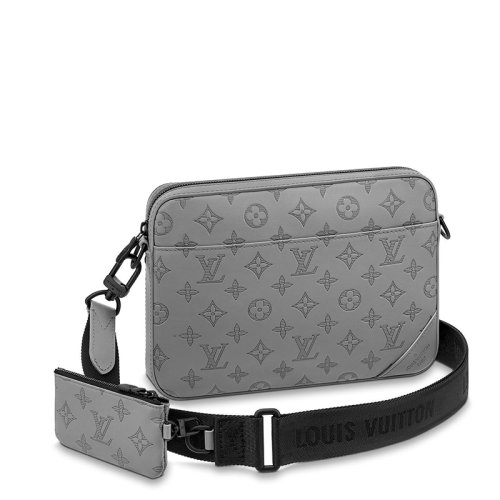 Louis Vuitton/路易威登 經(jīng)典款DUO系列 男士碳灰色老花刻印牛皮革黑扣配可拆卸小袋單肩斜挎多功能郵差包M46104
