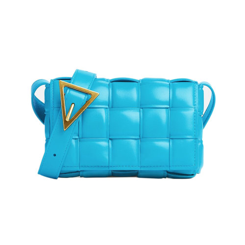 Bottega Veneta/葆蝶家 22新款 女士小號藍色絎縫羔羊皮飾有Intreccio圖案金屬搭扣翻蓋開合單肩斜挎包717506VCQR14619