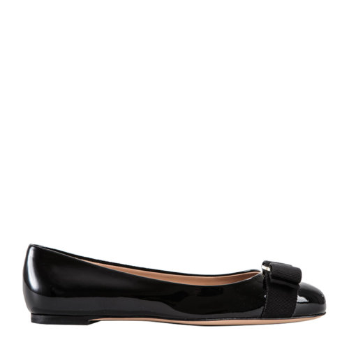 Salvatore Ferragamo/菲拉格慕 女士黑色皮革平底船鞋0574556-NERO