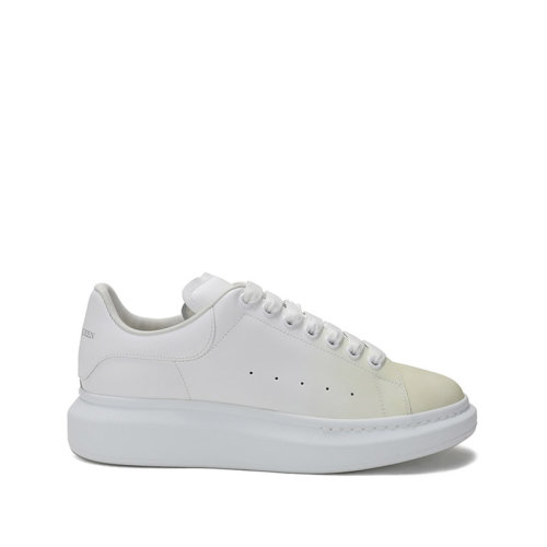 Alexander McQueen/亞歷山大麥昆 男士皮革闊型系帶運(yùn)動(dòng)鞋陽(yáng)光變色 645867 WHZ4N