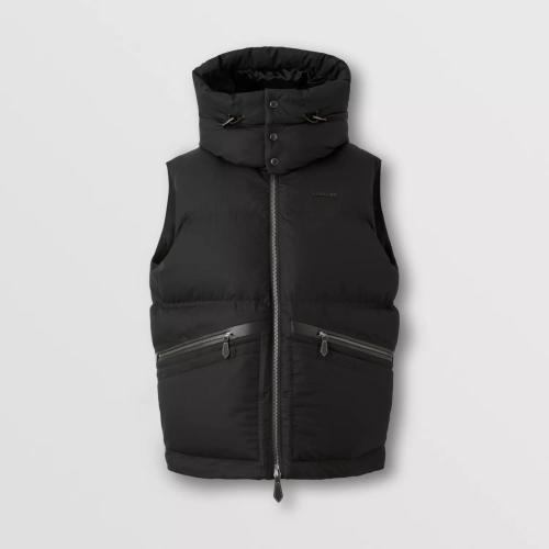 BURBERRY 22年秋冬 男士 可拆式連帽棉質嘎巴甸背心 80582401