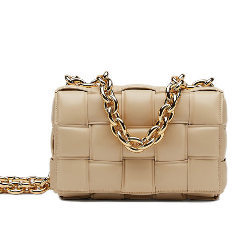 Bottega Veneta/葆蝶家  CHAIN CASSETTE系列 燕麥色小羊皮編織鏈條單肩斜挎包631421VBWZ09782