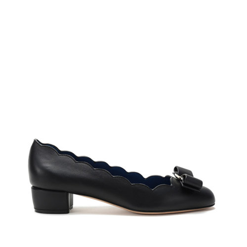 Salvatore Ferragamo/菲拉格慕  女士VARA SHELL系列牛皮蝴蝶結飾扣粗跟鞋 0733818