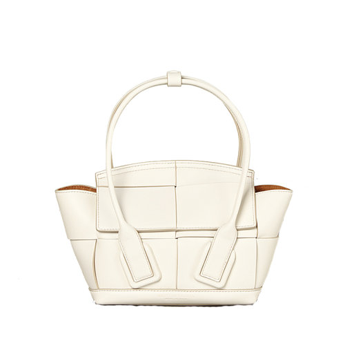 Bottega Veneta/葆蝶家 經典白色滑面小牛皮寬幅編織ARCO 29迷你單肩手提包  600606VMAP19005