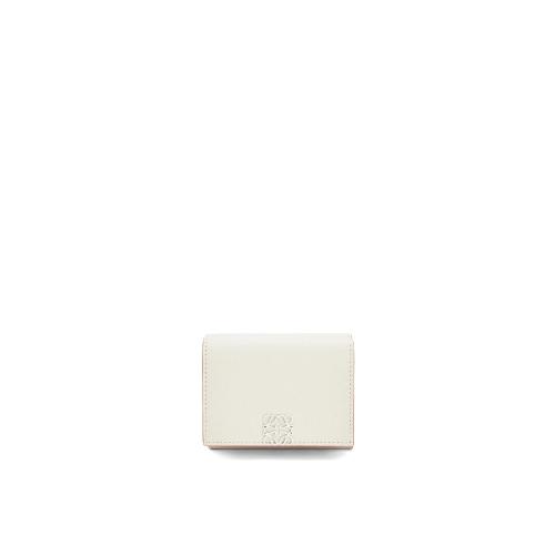  LOEWE羅意威 22年秋冬 女士 錢包 鵝卵石紋牛皮革 Anagram 三折 6 cc 錢包 C821TR2X02-1769