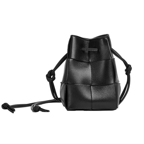 Bottega Veneta/葆蝶家 22新款 女士迷你黑色羔羊皮抽繩封口金色飾面單肩斜挎水桶包680217VCQC48425