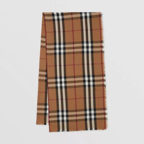  BURBERRY 22年秋冬 女士 輕盈格紋羊絨圍巾 80362401 預定商品1-3周發貨