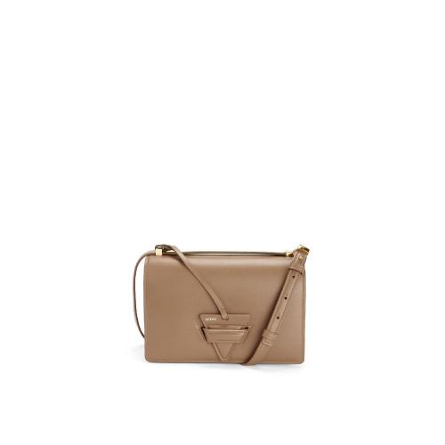 LOEWE羅意威 22年秋冬 女士 單肩包 Barcelona bag in silk calfskin A532M15X02-2270