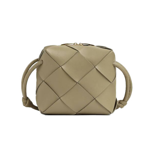 Bottega Veneta/葆蝶家 22新款 女士迷你咖色羔羊皮編織圖案拉鏈開合金色飾面單肩相機包701915VCQC21520