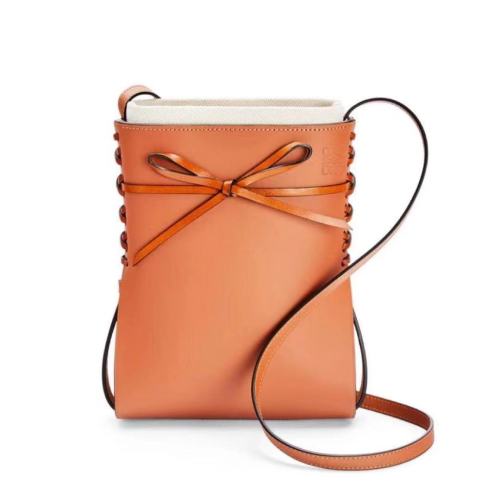 LOEWE/羅意威新款lkebana系列小牛皮單肩斜挎包 A858I01X01