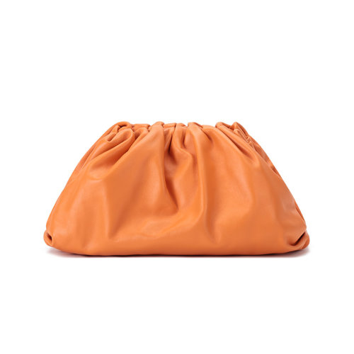 Bottega Veneta/葆蝶家 女士皮質POUCH云朵包手拿包 576227 VCP40