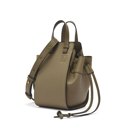  LOEWE/羅意威 22新款Hammock系列 女士迷你月桂綠色柔軟粒面牛皮革單肩斜挎手提吊床包A538V07X15-2718