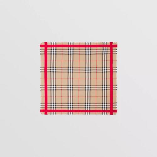  BURBERRY 22年秋冬 女士 Vintage 格紋絲毛混紡大號方巾 80532181