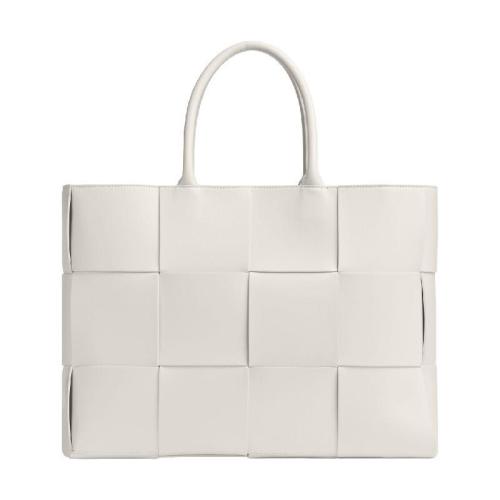  BV葆蝶家 22年秋冬 男士 手提包 arco 620623VB1K09007 預定商品1-3周發(fā)貨
