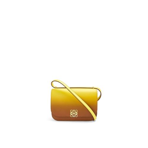 LOEWE羅意威 22年秋冬 女士 單肩包 Small Goya bag in degrade silk calfskin A896N09X09-274