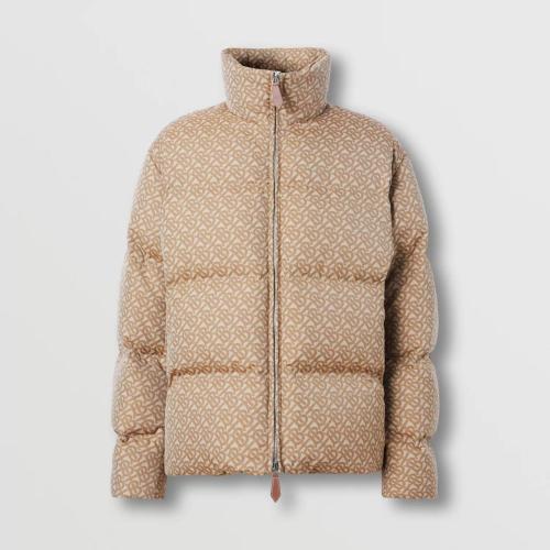  BURBERRY 22年秋冬 男士 專屬標識提花裝飾羽絨服 80585421