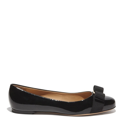 Salvatore Ferragamo/菲拉格慕 女士黑色亮面牛皮VARINA系列平底鞋單鞋女鞋01-A181-574556（99新S級未使用）