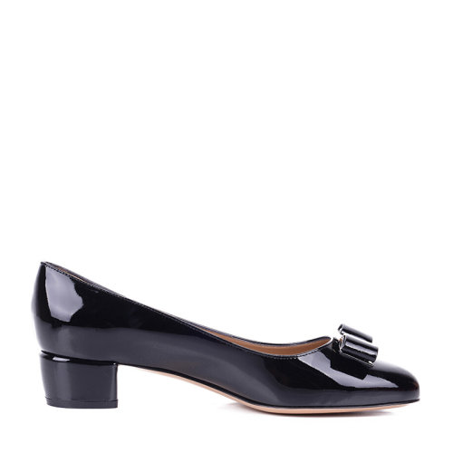 Salvatore Ferragamo/菲拉格慕 VARA系列女士黑色漆皮時尚休閑粗跟鞋女鞋 01-B221-591963（99新S級未使用）