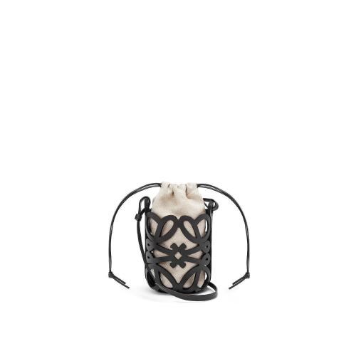  LOEWE羅意威 22年秋冬 女士 手拿包 Anagram cut-out pocket in classic calfskin and canvas