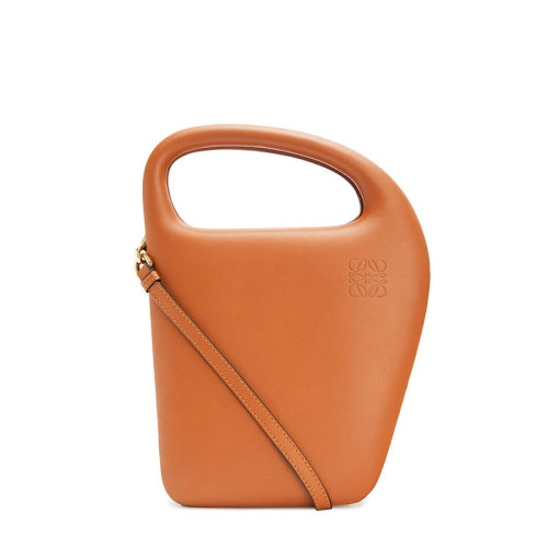LOEWE/羅意威 22春夏新款A(yù)rchitects D系列 女士棕色柔軟小牛皮字母D活動肩帶單肩斜挎手提包 0010368157