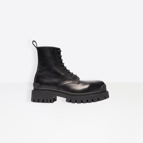  BALENCIAGA巴黎世家 22年秋冬 女士 短靴 Strike Lace-Up 靴子 590974WA9601000 預(yù)定商品1-3周發(fā)貨