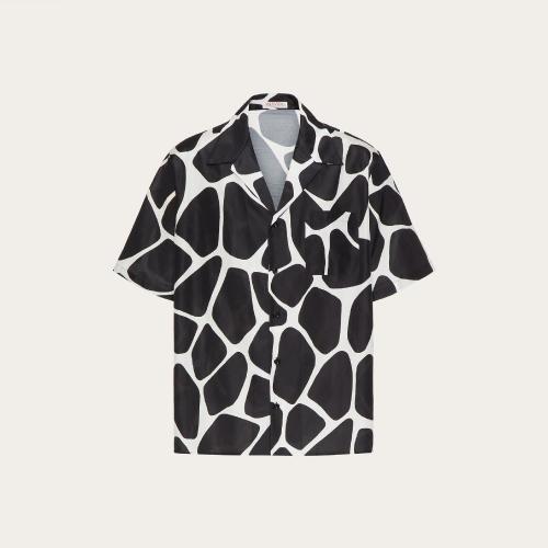  VALENTINO華倫天奴 22年秋冬 男士 短袖襯衫 CHEMISE EN SOIE ET COTON a IMPRIMé GIRAFFA RE