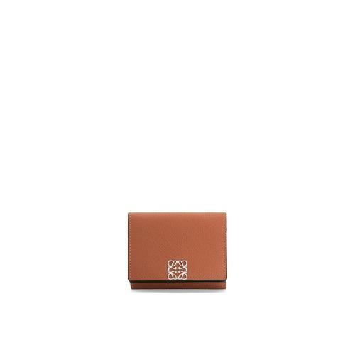  LOEWE羅意威 22年秋冬 女士 錢包 鵝卵石紋牛皮革 Anagram 三折 6 cc 錢包 C821TR2X02-2530