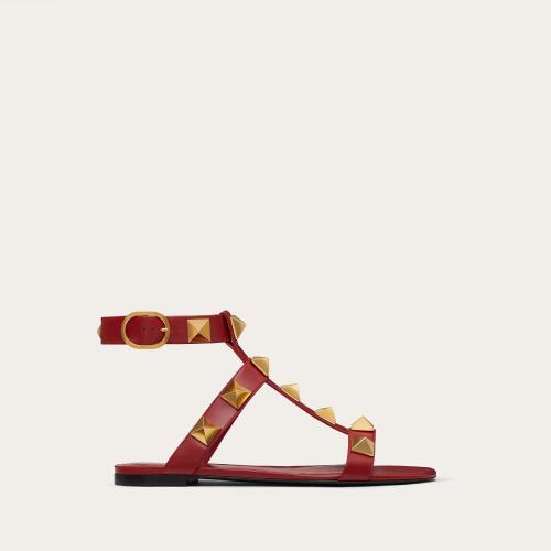  VALENTINO華倫天奴 22年秋冬 女士 平底涼鞋 SANDALES ROMAN STUD EN VEAU WW2S0BU8ZWM0RO 預定商品1-3周發貨