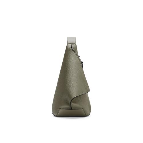  LOEWE羅意威 22年秋冬 男士 單肩包 Anton sling in soft grained calfskin B511A09X06-4160